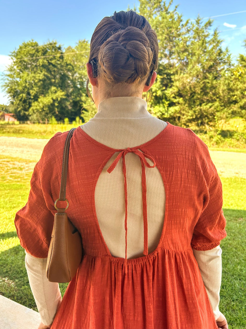 Easel Short Sleeve Tiered Linen Dress