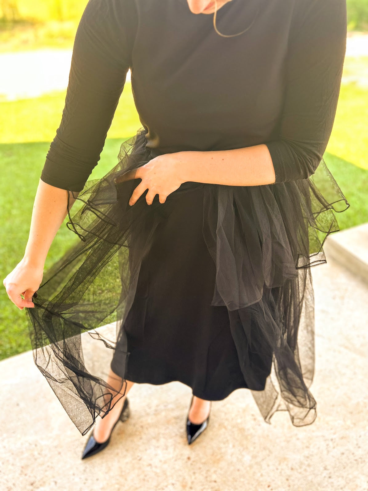 Mable Sleeveless Tulle Contrasted Midi Dress