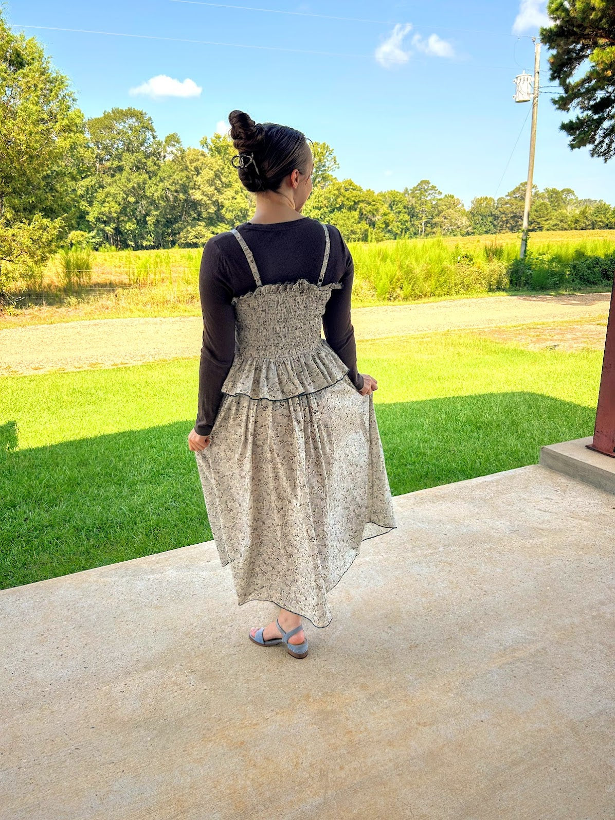 GiGiO Spaghetti Strap Midi Dress With Outline Stitching