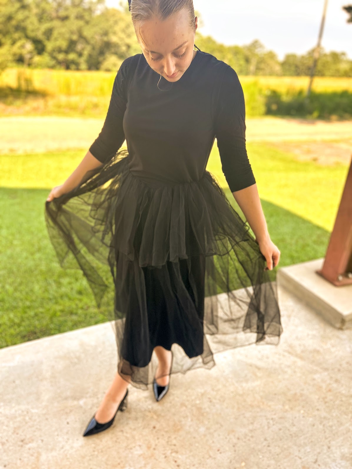 Mable Sleeveless Tulle Contrasted Midi Dress